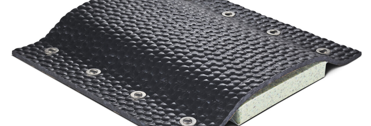 Weichbett HT 8GS. Befestigung, Gummimatte und Verbundschaumstoff sind sichtbar.