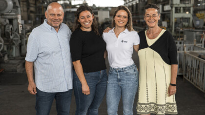 Familienfoto Geschäftsführung Huber Technik